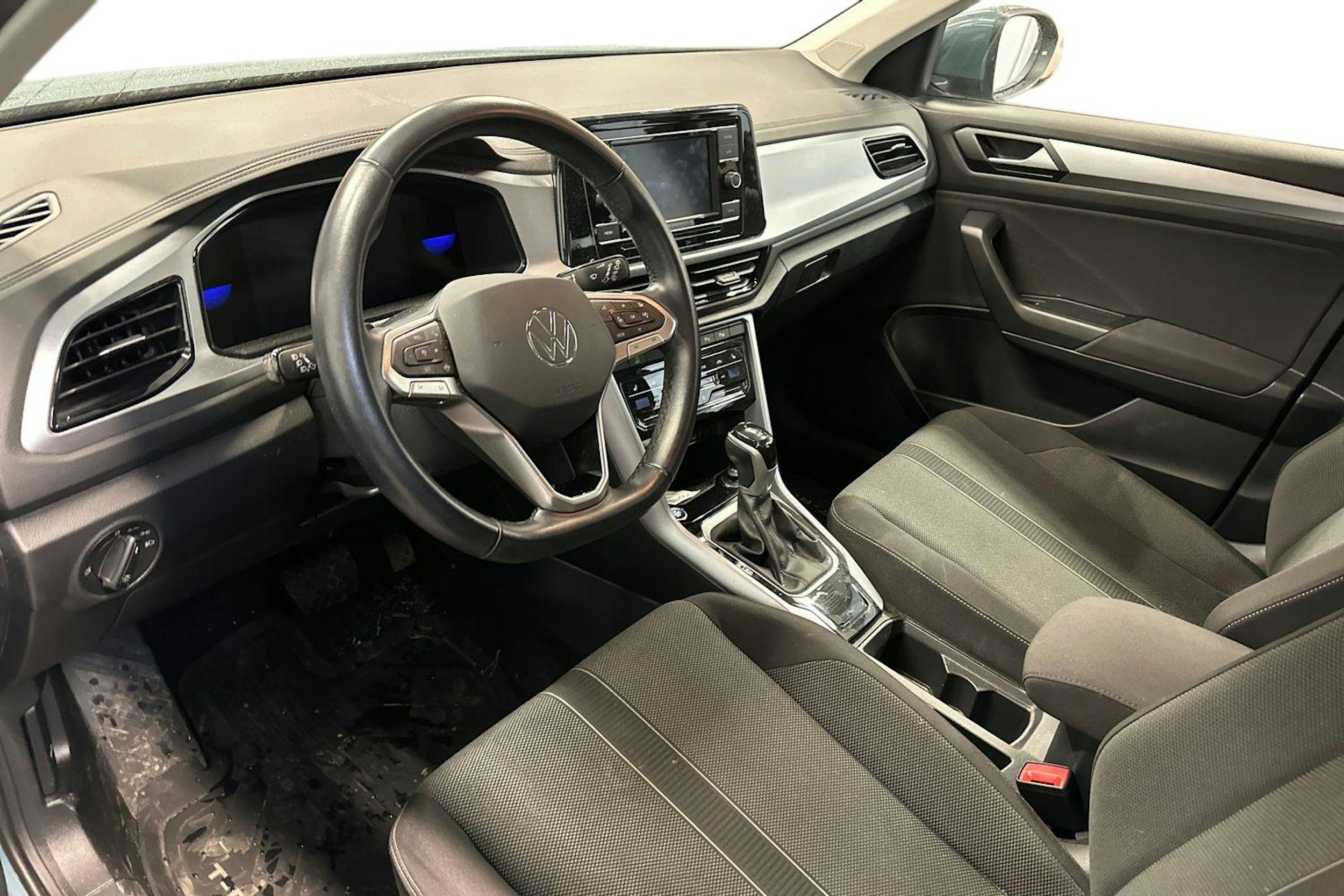 sininen Volkswagen T-Roc 2023 kuva 3.