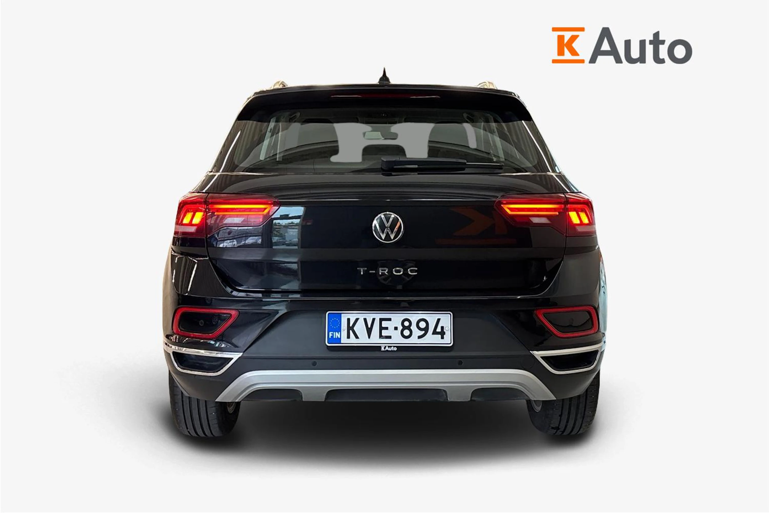musta Volkswagen T-Roc 2023 kuva 4.
