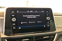 musta Volkswagen T-Roc 2023 kuva 20.
