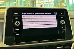 musta Volkswagen T-Roc 2023 kuva 21.