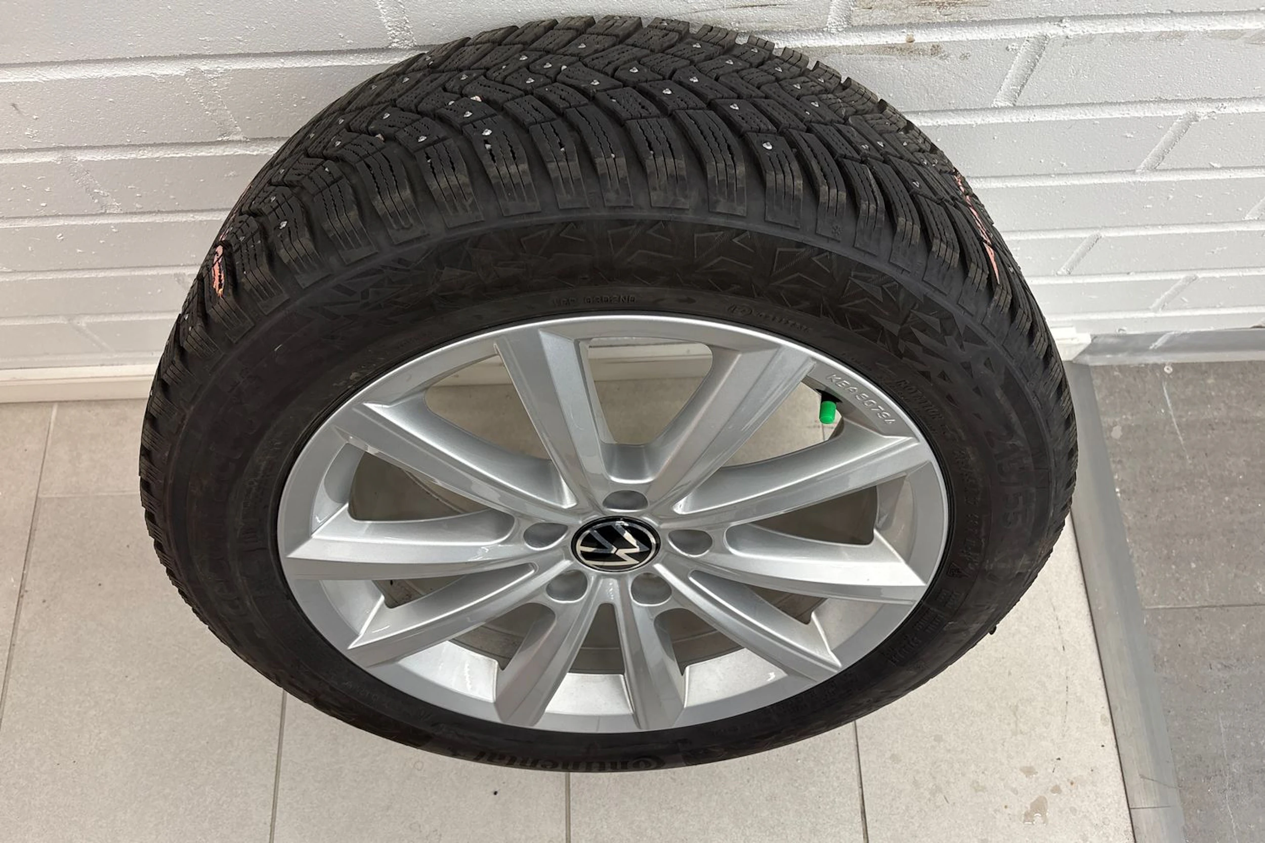harmaa Volkswagen T-Roc 2023 kuva 10.