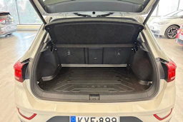harmaa Volkswagen T-Roc 2023 kuva 15.