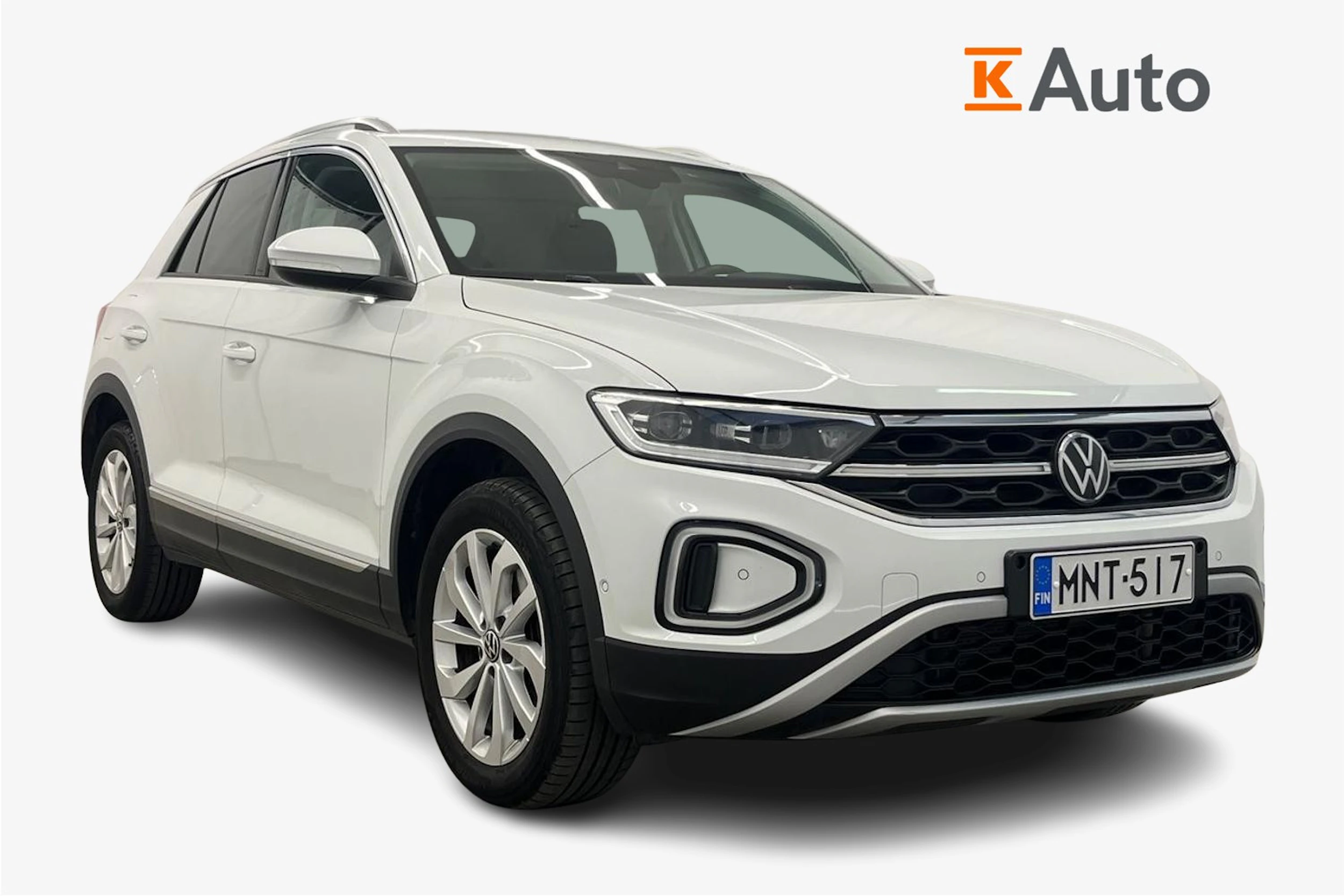 valkoinen Volkswagen T-Roc 2023 kuva 1.