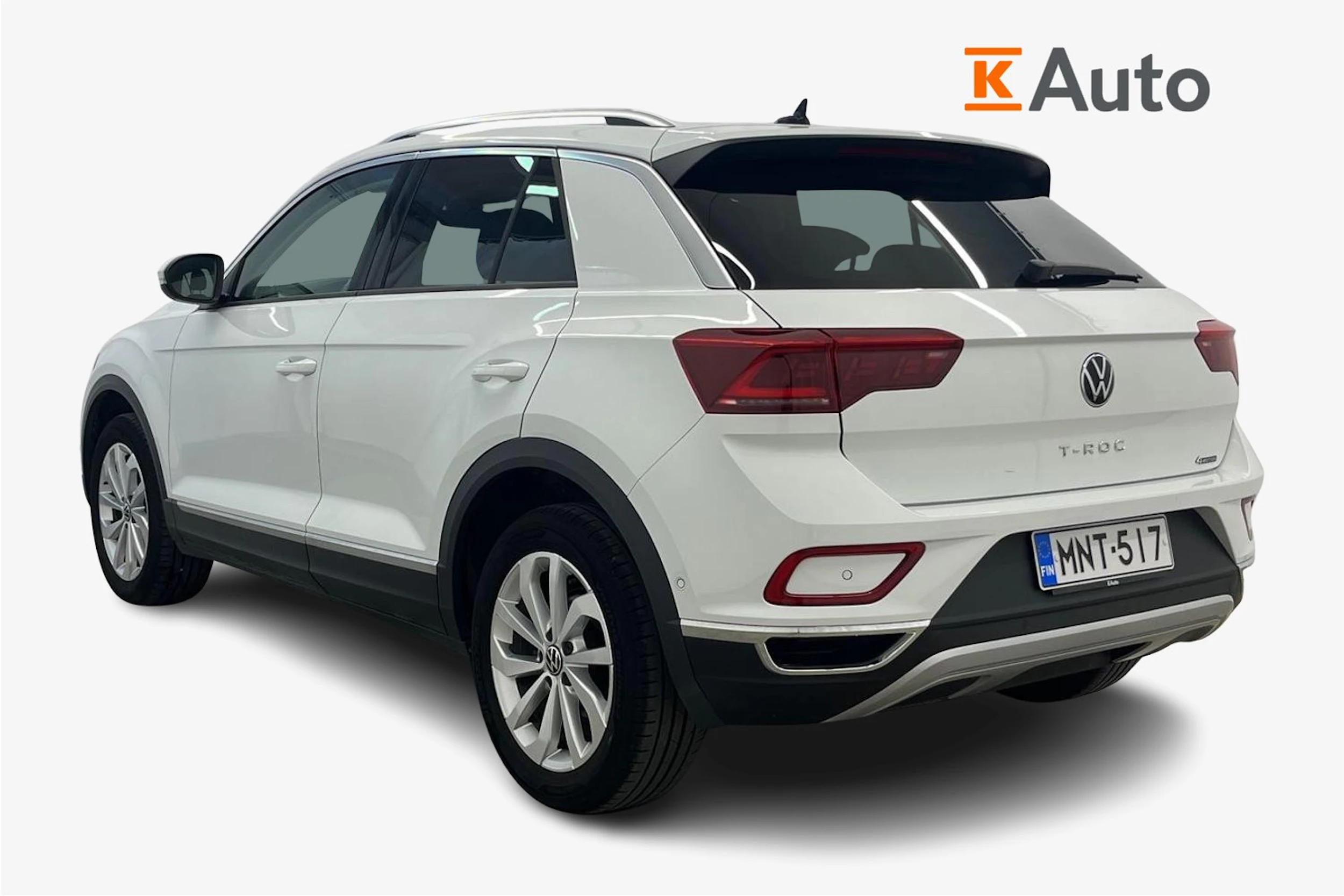 valkoinen Volkswagen T-Roc 2023 kuva 2.