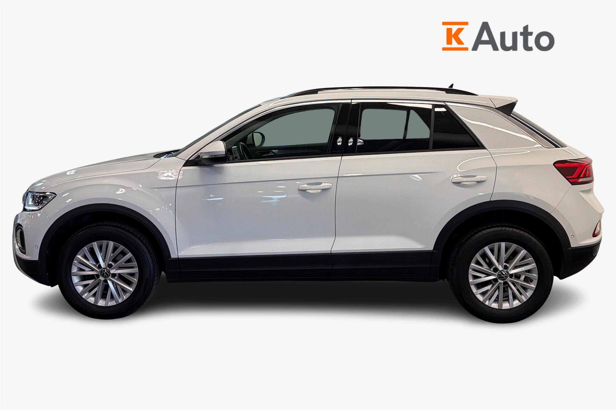 valkoinen Volkswagen T-Roc 2023 kuva 7.