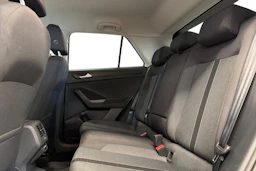 valkoinen Volkswagen T-Roc 2023 kuva 11.