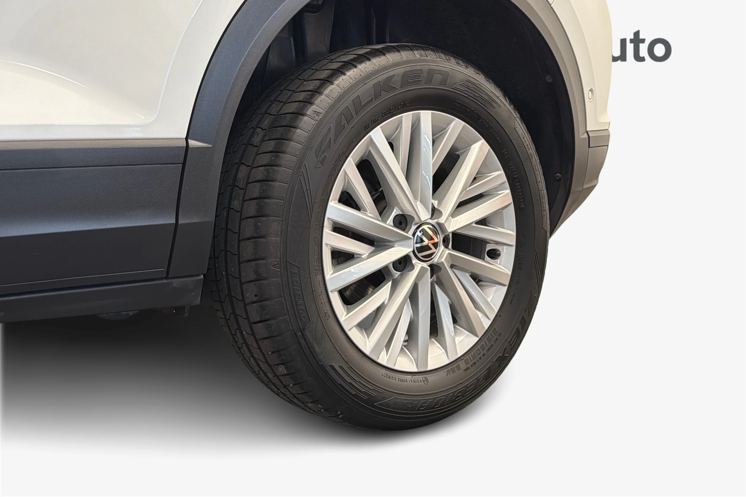valkoinen Volkswagen T-Roc 2023 kuva 12.