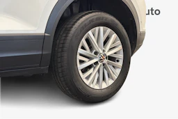 valkoinen Volkswagen T-Roc 2023 kuva 12.