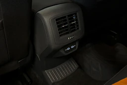 valkoinen Volkswagen T-Roc 2023 kuva 17.