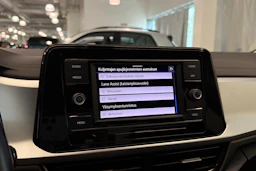 valkoinen Volkswagen T-Roc 2023 kuva 31.