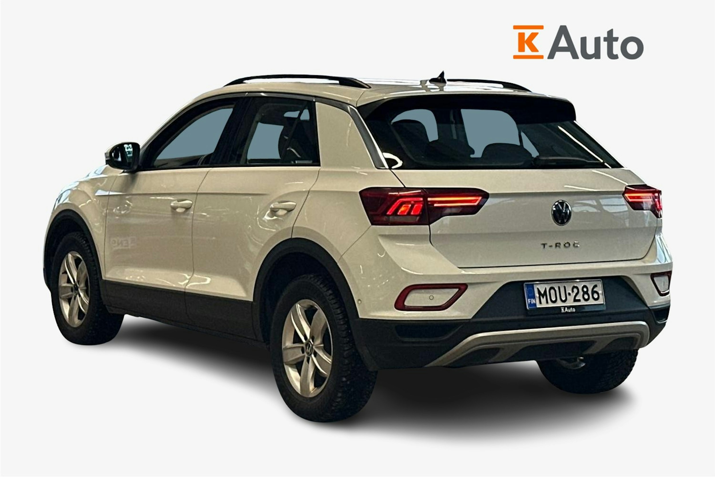 valkoinen Volkswagen T-Roc 2023 kuva 2.