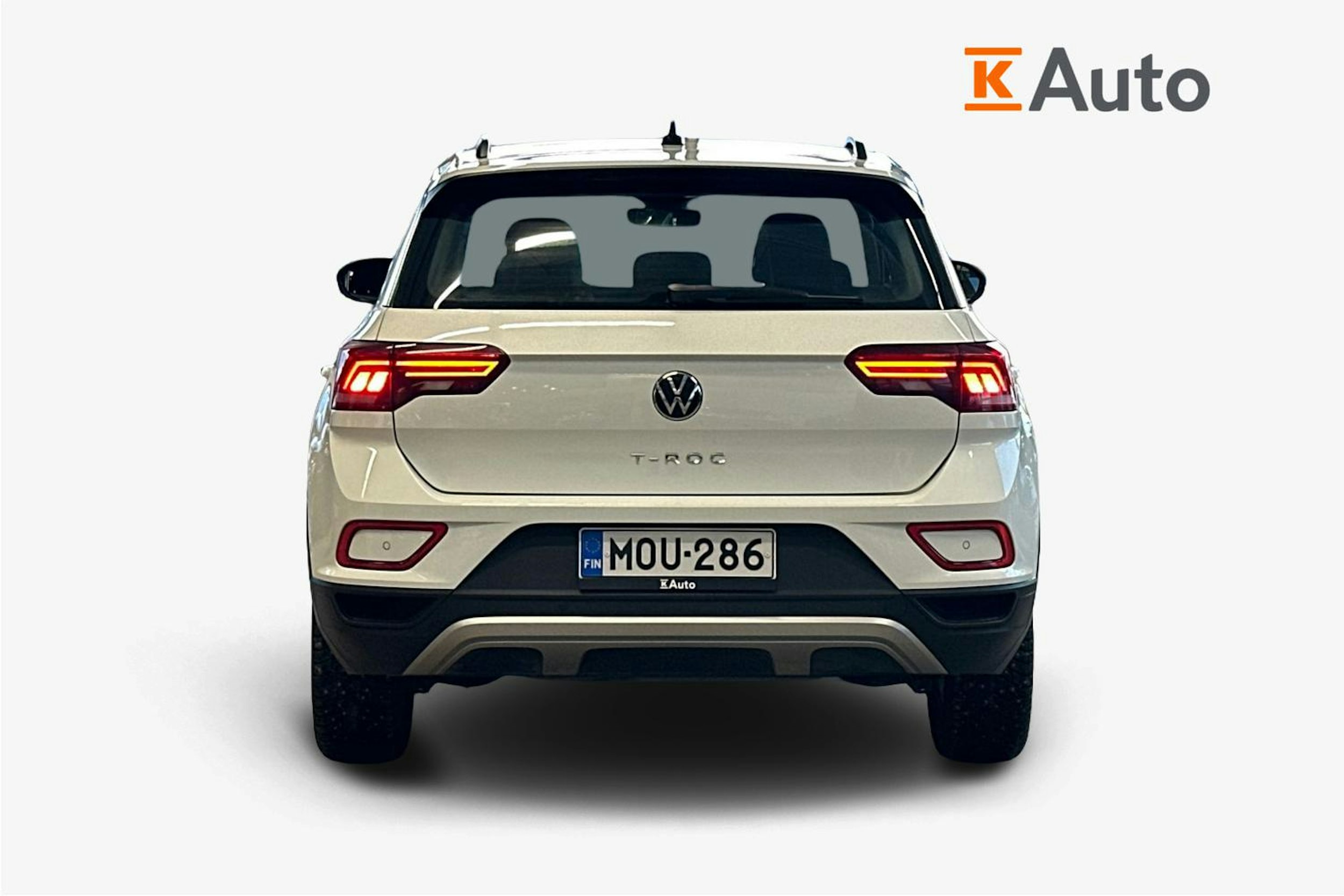 valkoinen Volkswagen T-Roc 2023 kuva 3.