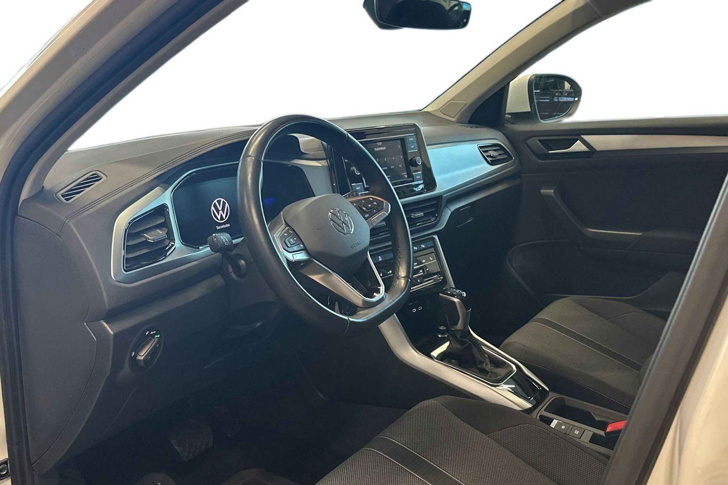 valkoinen Volkswagen T-Roc 2023 kuva 7.