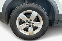 valkoinen Volkswagen T-Roc 2023 kuva 11.