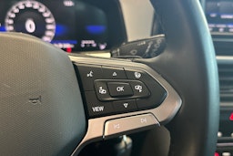 valkoinen Volkswagen T-Roc 2023 kuva 24.