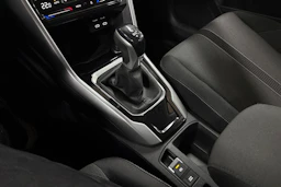 valkoinen Volkswagen T-Roc 2023 kuva 25.