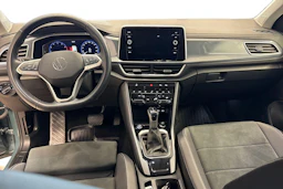 Sininen Volkswagen T-Roc 2023 kuva 7.