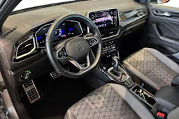 Harmaa Volkswagen T-Roc 2023 kuva 8.