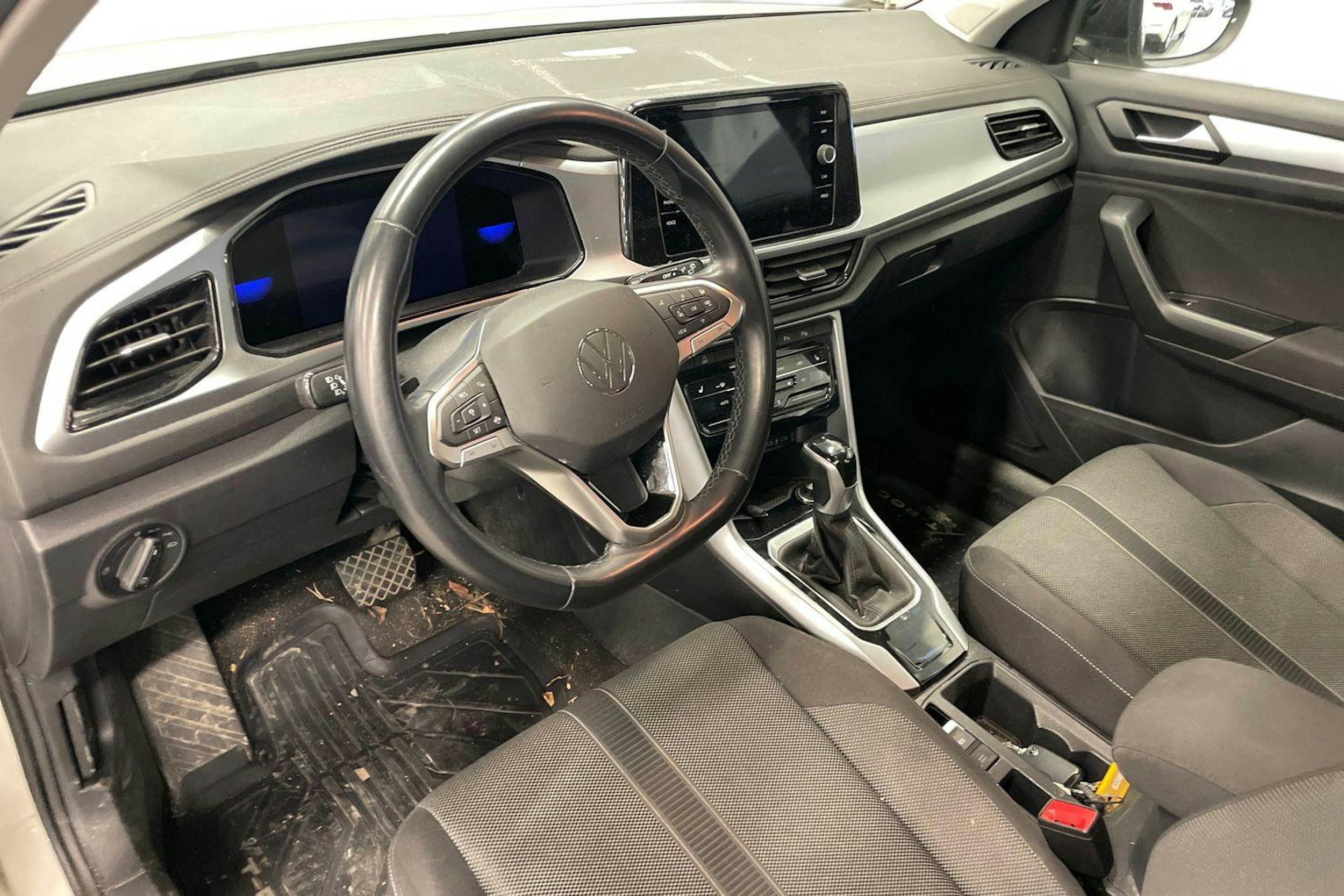 harmaa Volkswagen T-Roc 2023 kuva 3.