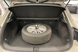 harmaa Volkswagen T-Roc 2023 kuva 15.