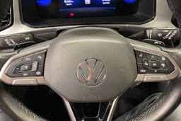 harmaa Volkswagen T-Roc 2023 kuva 21.