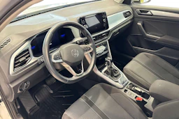 Valkoinen Volkswagen T-Roc 2023 kuva 6.