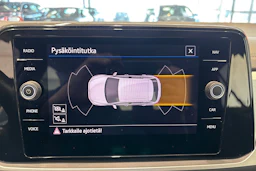 Valkoinen Volkswagen T-Roc 2023 kuva 15.