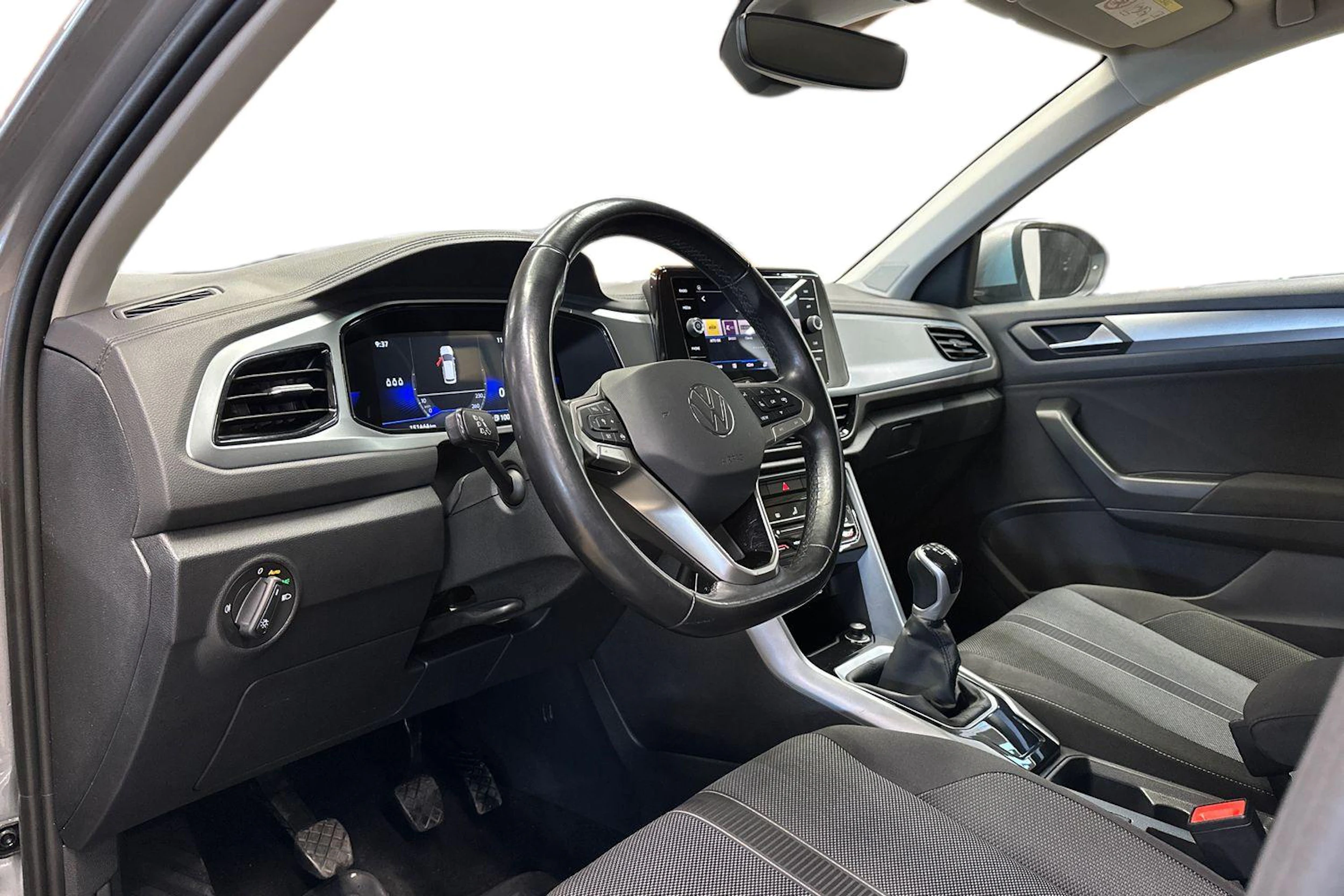 harmaa Volkswagen T-Roc 2023 kuva 6.