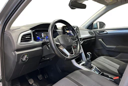 harmaa Volkswagen T-Roc 2023 kuva 6.