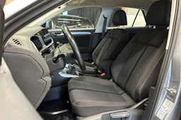 harmaa Volkswagen T-Roc 2023 kuva 12.
