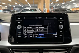 harmaa Volkswagen T-Roc 2023 kuva 16.