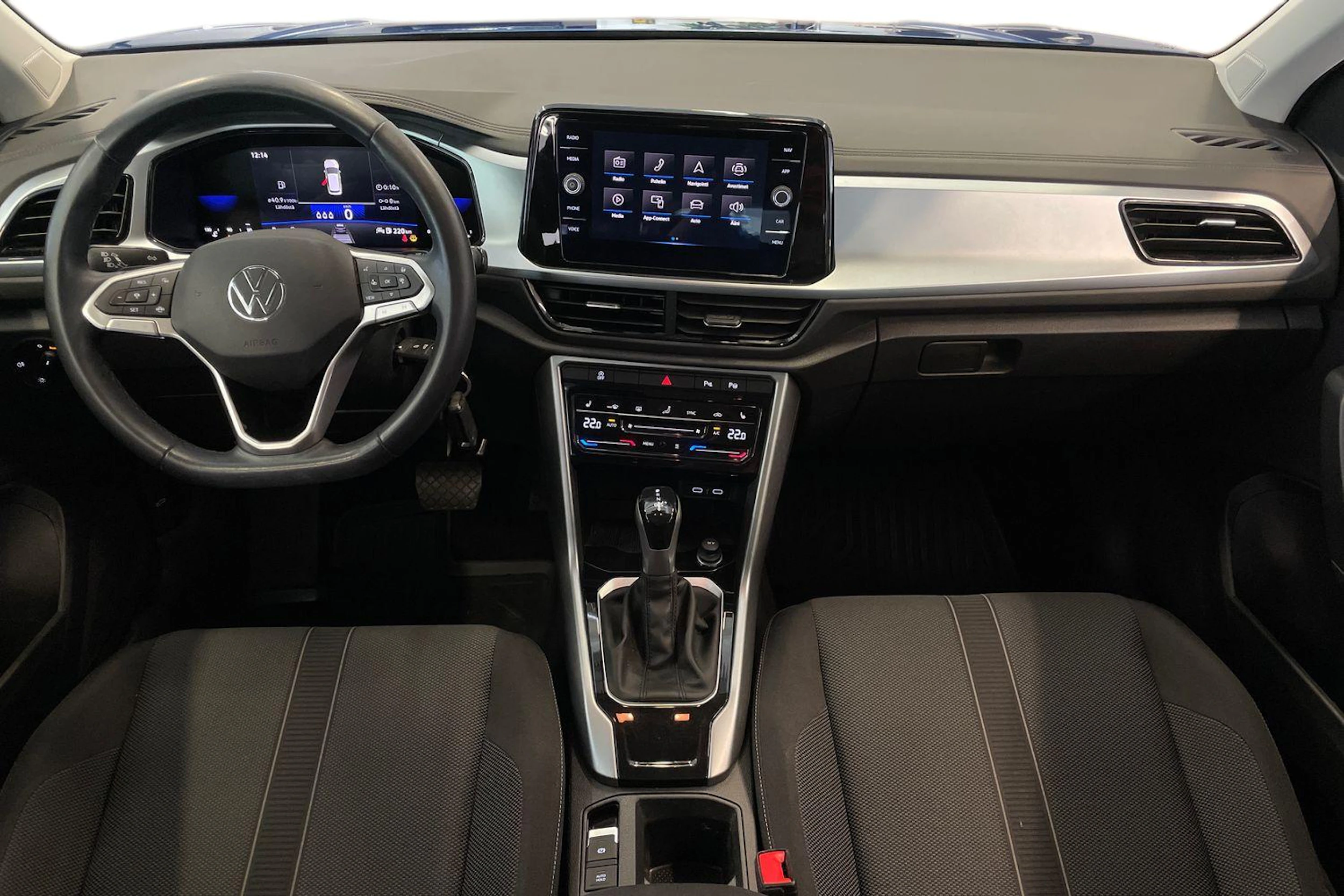 sininen Volkswagen T-Roc 2023 kuva 7.