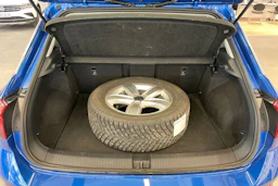 sininen Volkswagen T-Roc 2023 kuva 12.