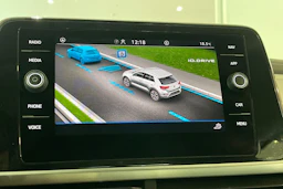 sininen Volkswagen T-Roc 2023 kuva 19.