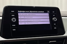 valkoinen Volkswagen T-Roc 2023 kuva 24.