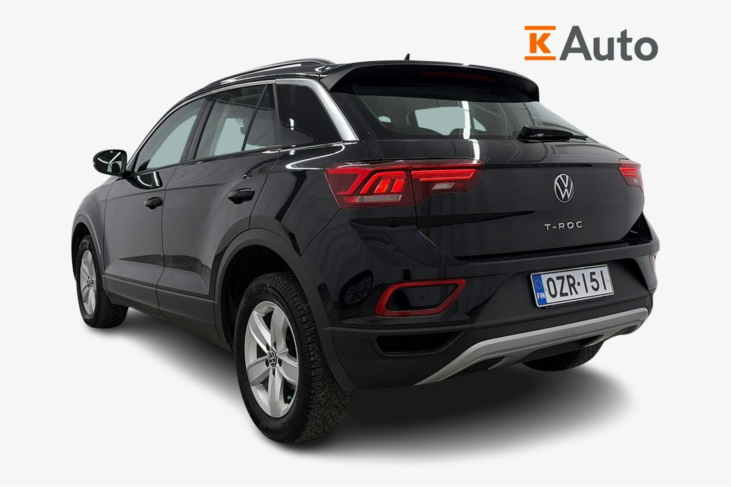 musta Volkswagen T-Roc 2023 kuva 2.