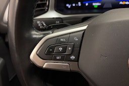 musta Volkswagen T-Roc 2023 kuva 17.