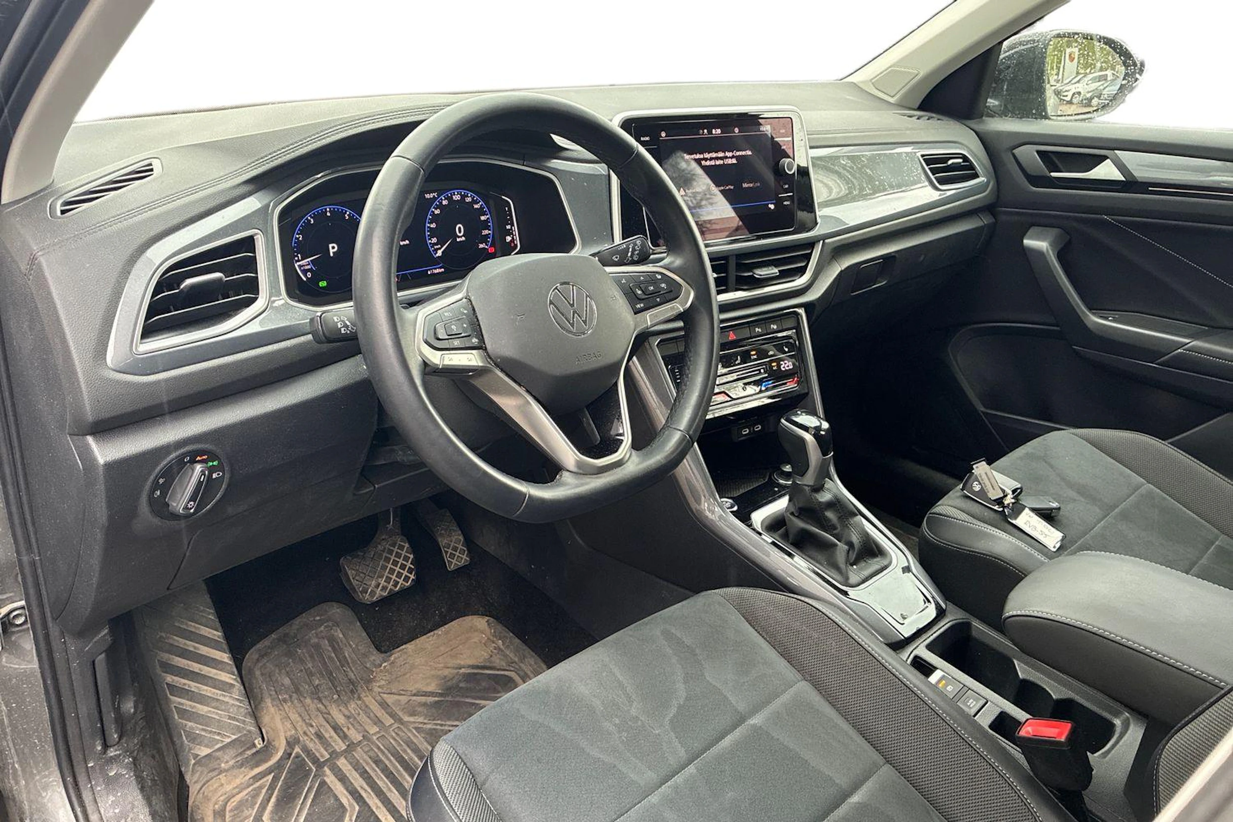 harmaa Volkswagen T-Roc 2023 kuva 3.