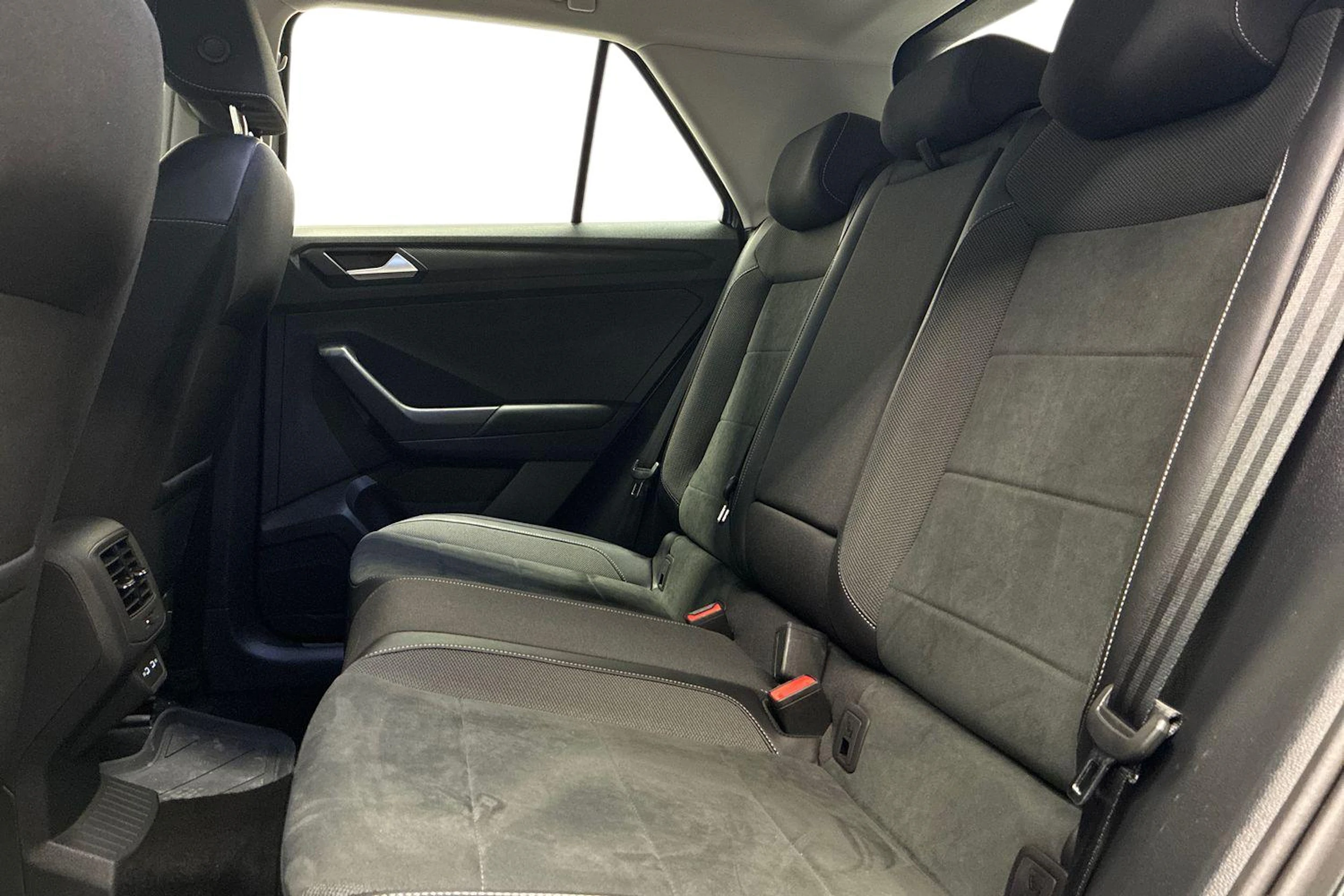 harmaa Volkswagen T-Roc 2023 kuva 11.