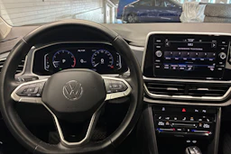 harmaa Volkswagen T-Roc 2023 kuva 15.