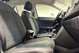 harmaa Volkswagen T-Roc 2023 kuva 27.