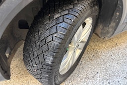 met. musta Volkswagen T-Roc 2023 kuva 13.