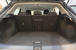 met. musta Volkswagen T-Roc 2023 kuva 15.