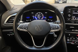 met. musta Volkswagen T-Roc 2023 kuva 18.