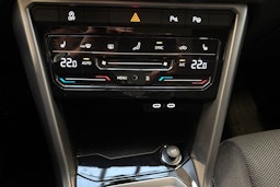 met. musta Volkswagen T-Roc 2023 kuva 22.