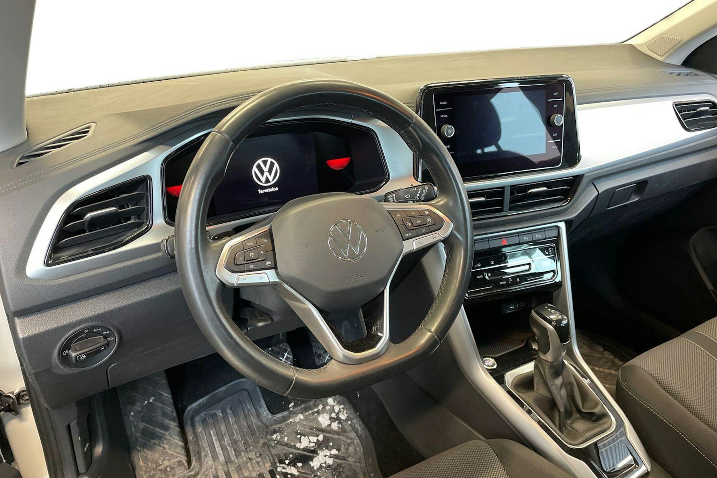 harmaa Volkswagen T-Roc 2023 kuva 3.