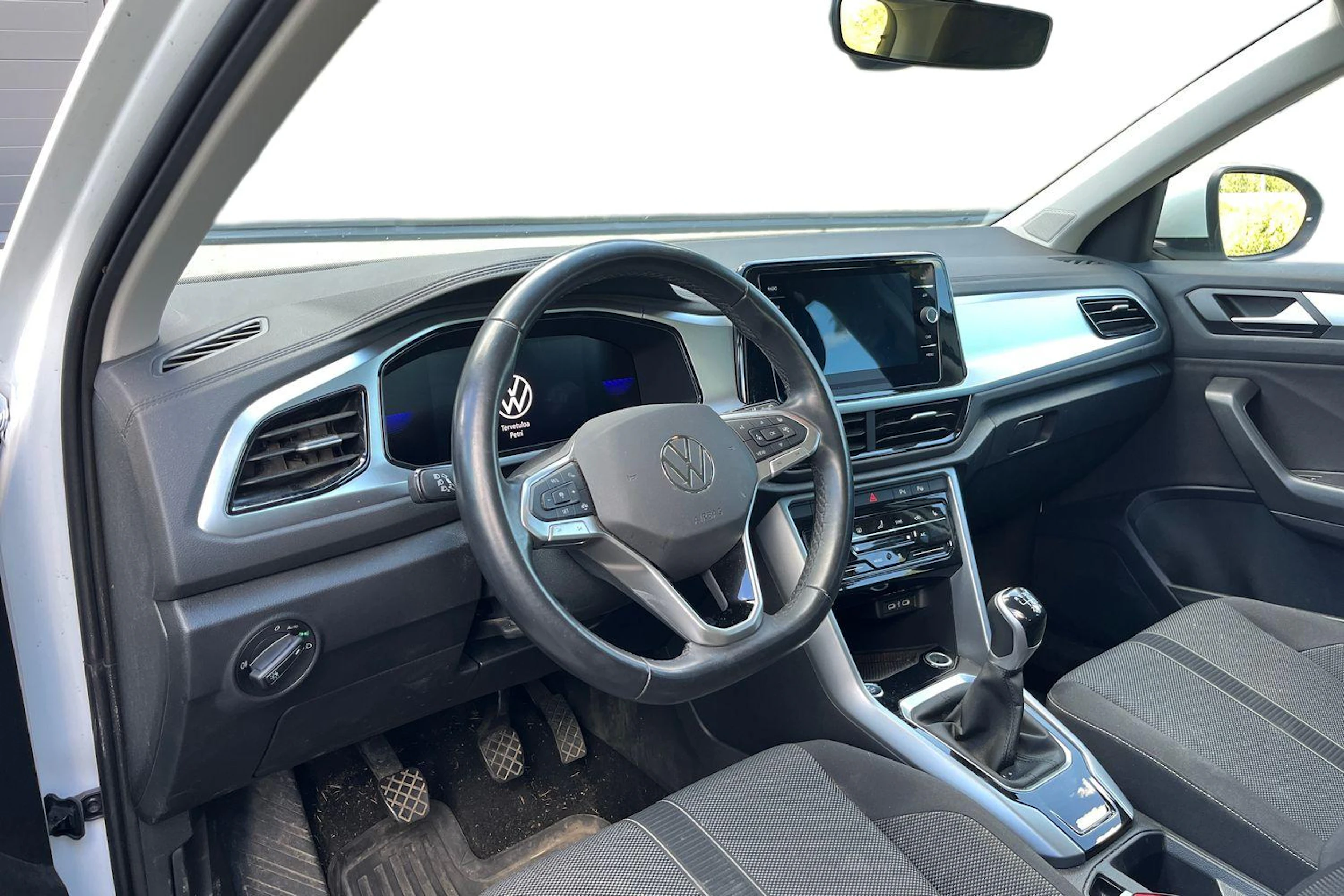 valkoinen Volkswagen T-Roc 2023 kuva 3.