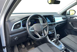 valkoinen Volkswagen T-Roc 2023 kuva 3.