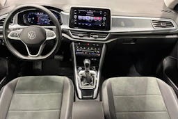 sininen Volkswagen T-Roc 2023 kuva 7.
