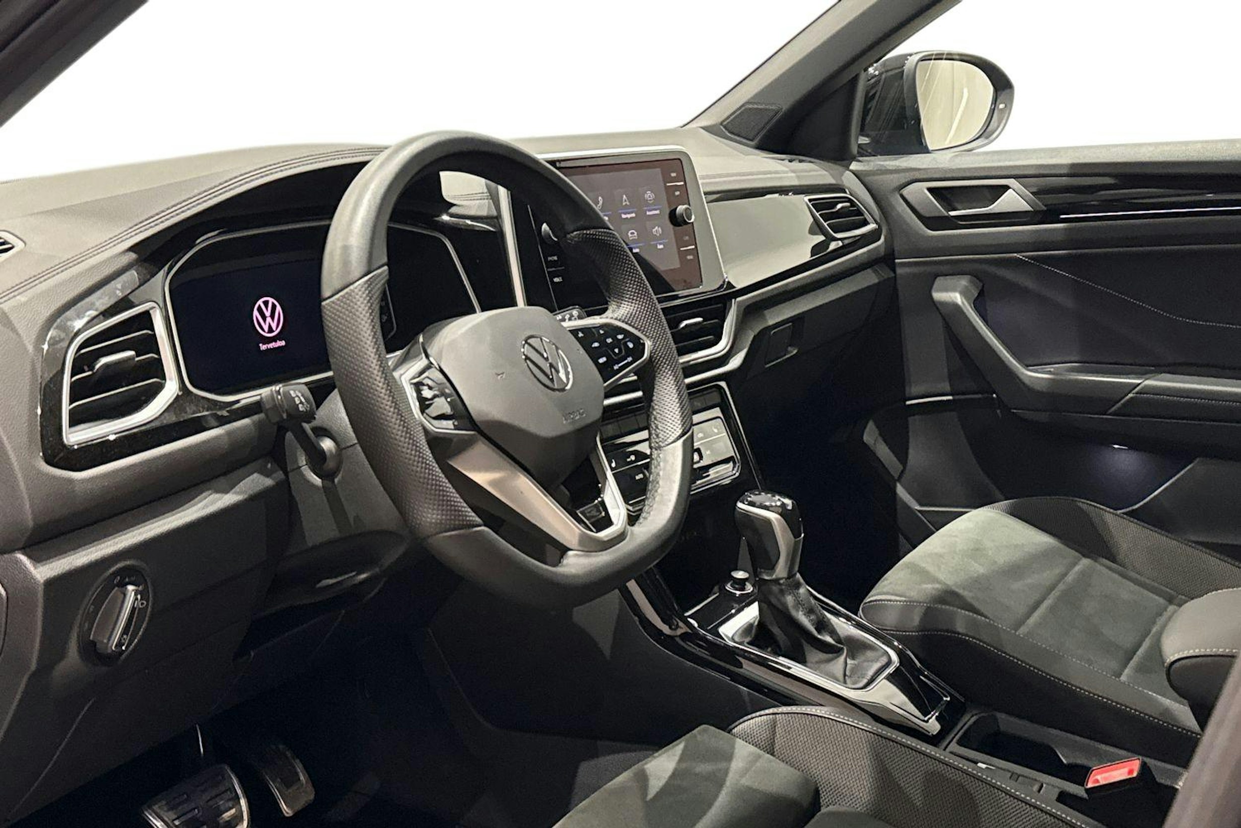 sininen Volkswagen T-Roc 2023 kuva 7.